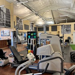 Sky Lakes Outpatient Rehabilitation - Eberlein - Patient areas, equipment, and turf area