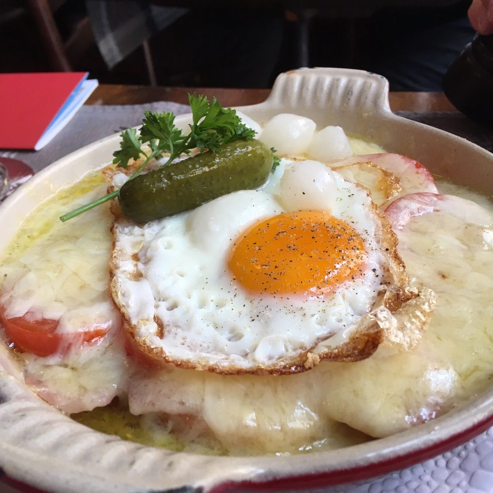 Restaurant Grütli - Cheese toast with ham and egg and tomato - Hotels & Travel Near Me - Lausanne, VD