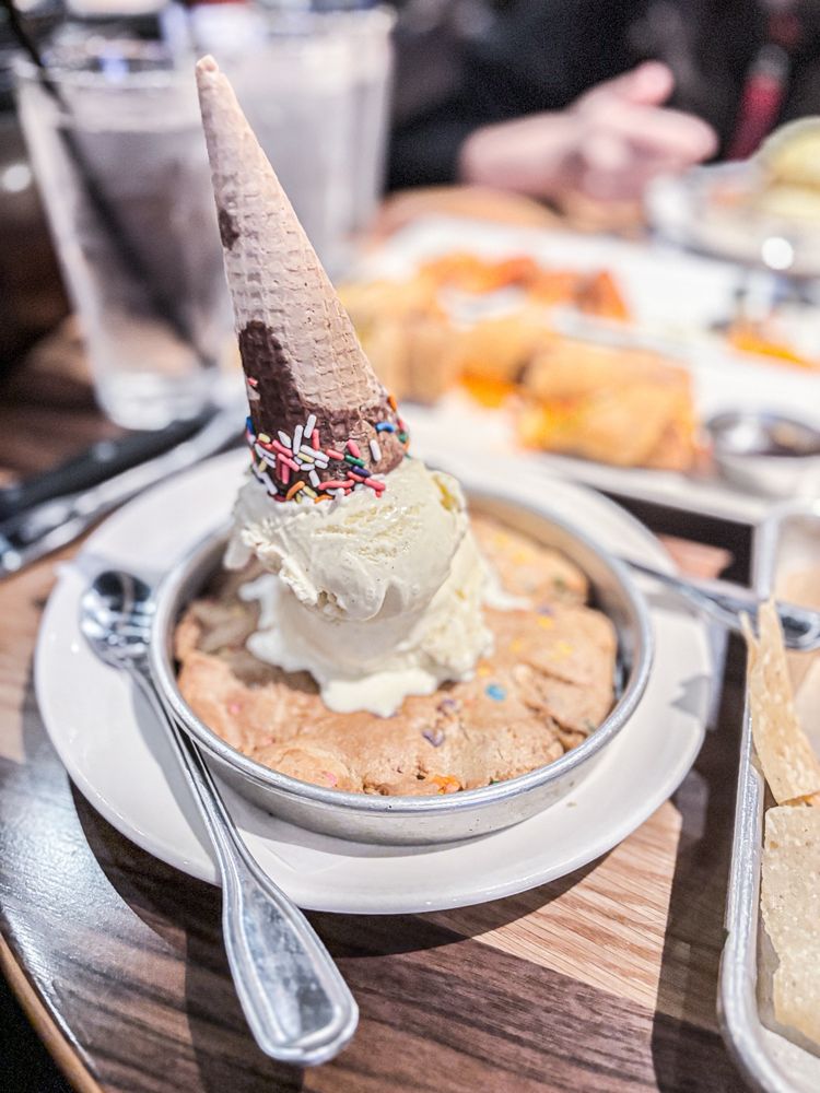 BJ’S RESTAURANT & BREWHOUSE Updated November 2024 1627 Photos