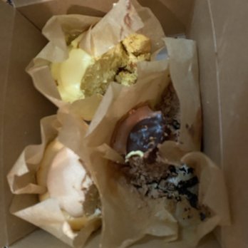 Raintree Bakery Coffeehouse - Cheesecakes: Guava, Lilikoi , and Chocolate - Bakeries Near Me - Honolulu, Hawaii Raintree Bakery Coffeehouse - Cheesecakes: Guava, Lilikoi , and Chocolate - Bakeries Near Me - Honolulu, Hawaii