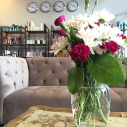 Insignia Salon