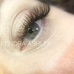 Kendra Ashley - Volume lash extensions