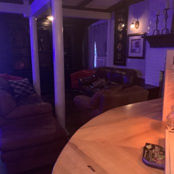 Niche Wine Lounge - Lounge area - Wine Bars Near Me - Holly Springs, North Carolina Niche Wine Lounge - Lounge area - Wine Bars Near Me - Holly Springs, North Carolina