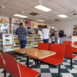 The Baker House - Neat, good variety, friendly staff... and friendly prices!!