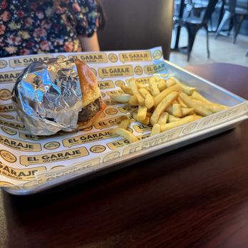 Go Burger El Garaje - Burgers Near Me - Hallandale, Florida