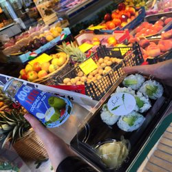 Banlao Sushi, Obst & Gemüse - Frischer Sushi to go mit Coconut Juice