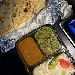 Kurry and Naan - Garlic Naan, Saag Paneer, Dal Makhni