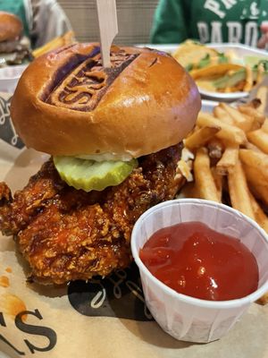 Layla's American Tavern by null