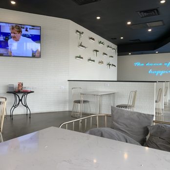 Boba Guru - spacious area - Bubble Tea Near Me - Plano, Texas