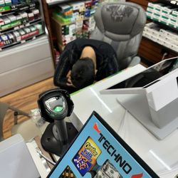 Cigs 4 Less - Knocked out snoring and wouldn't help any customers