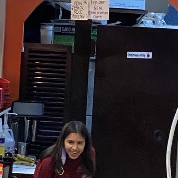Chicago Express - employees no mask - Burgers Near Me - Smyrna, Tennessee