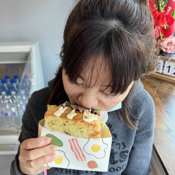 Pink Cloud Tea & More - The Pink Cloud Royal King - Bubble Tea Near Me - Berkeley, California
