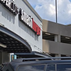 Smashburger - Smashburger sign