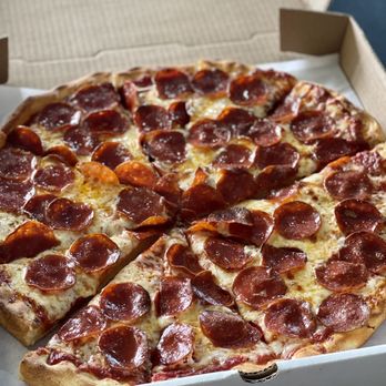Mama's Pizza - Pepperoni pizza Even the crust is good! - Pizza Near Me - Battle Mountain, Nevada Mama's Pizza - Pepperoni pizza Even the crust is good! - Pizza Near Me - Battle Mountain, Nevada