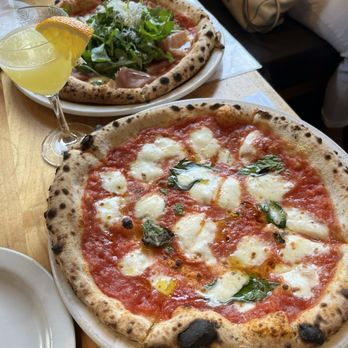 Pizzeria Libretto - Pizza Near Me - Toronto, Ontario