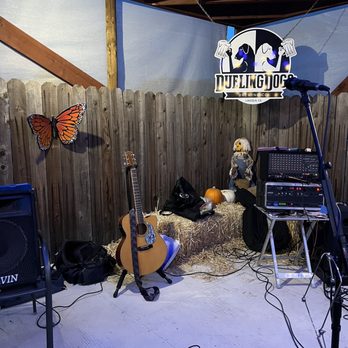 Dueling Dogs Brewing - Live music! - Breweries Near Me - Lincoln, California Dueling Dogs Brewing - Live music! - Breweries Near Me - Lincoln, California