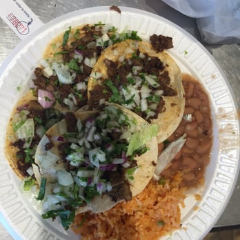 Tacos El Fogon - Tacos carne asada with rice and beans - Mexican Near Me - Paramount, California
