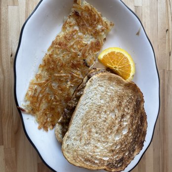 Hot Suppa - Pulled Pork Sandwich with Hashbrowns - Breakfast & Brunch Near Me - Portland, Maine Hot Suppa - Pulled Pork Sandwich with Hashbrowns - Breakfast & Brunch Near Me - Portland, Maine