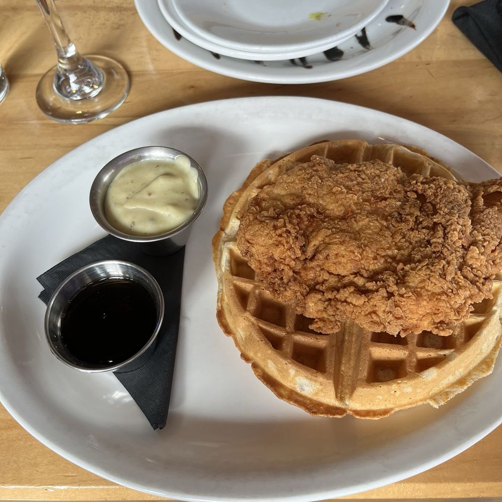 The Social House - New American Near Me - Fort Worth, Texas