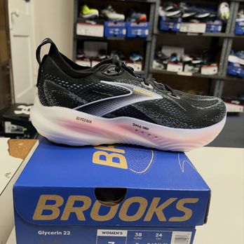 John's Sneaks - Shoe Stores Near Me - Ardmore, Pennsylvania John's Sneaks - Shoe Stores Near Me - Ardmore, Pennsylvania