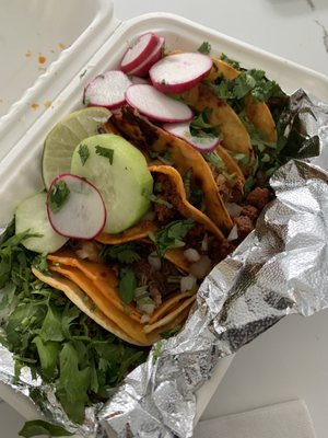 Taqueria y Birrieria las Cuatro Milpas by null