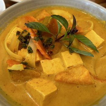 Basil & Co - Yellow Pumpkin Curry with Tofu - Thai Near Me - Diamond Bar, California
