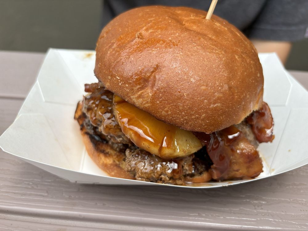 STEWZ BURGERS Updated October 2024 299 Photos & 410 Reviews 1819 S Kihei Rd, Kihei, Hawaii