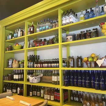 Farmhouse Kitchen - Boca Raton - Shelves - New American Near Me - Boca Raton, Florida