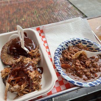 Hole In the Wall BBQ - I haven't ordered the meatloaf, pulled pork, and a very delicious bowl of chili, so good! - Barbeque Near Me - Seattle, Washington