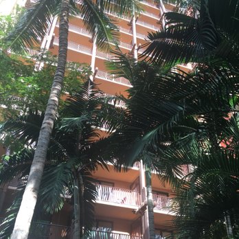 Laniwai Spa - Lush green around the surrounding Aulani hotel - Day Spas Near Me - Kapolei, Hawaii