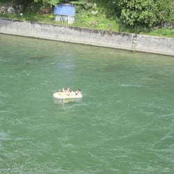 Gummibootfahrt auf der Limmat