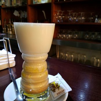 Cafeteria Lisboa - Cafe frio - Breakfast & Brunch Near Me - Granada, GR