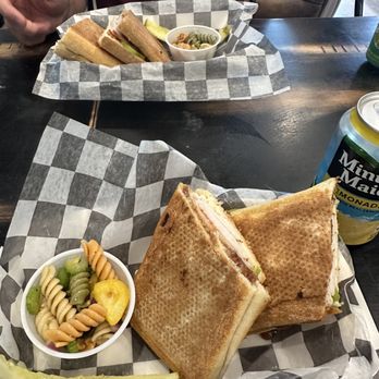 Wild Horse Inn - Turkey apple Brie sandwiches - Vacation Rentals Near Me - Corolla, North Carolina Wild Horse Inn - Turkey apple Brie sandwiches - Vacation Rentals Near Me - Corolla, North Carolina