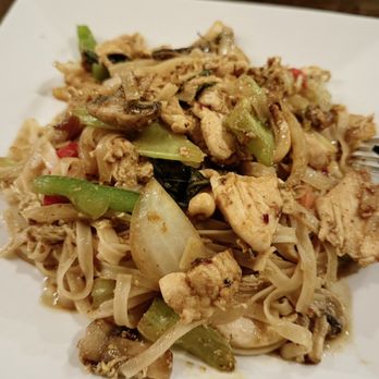 Indochine - Drunken Noodles with Chicken - Thai Near Me - Jacksonville, Florida