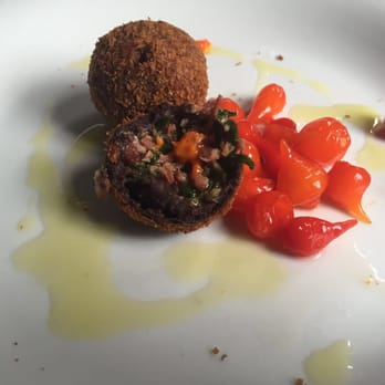 Portella - Bolinho de feijoada - Brazilian Near Me - Rio de Janeiro, RJ