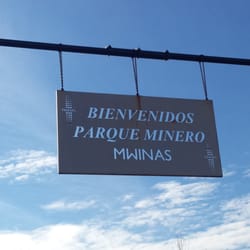 Museo Minero Andorra - Puerta y letrero de acceso al Centro de visitantes