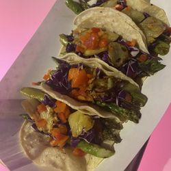 Harlow's - Veggie tacos w/asparagus