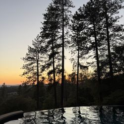 Reverie Retreat - Infinity, swimming pool and hot tub.
