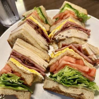 Whiskey Down Diner - Breakfast Club sandwich - Bars Near Me - Farmingdale, New York Whiskey Down Diner - Breakfast Club sandwich - Bars Near Me - Farmingdale, New York