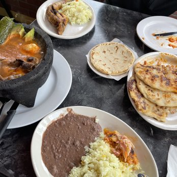La Cabaña - Honduran Near Me - Seattle, Washington