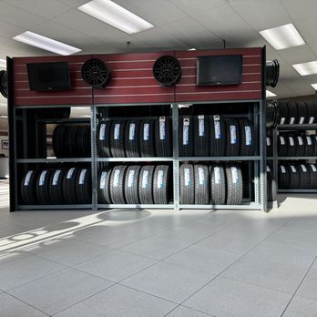 Les Schwab Tire Center - Tires Near Me - Boise, Idaho Les Schwab Tire Center - Tires Near Me - Boise, Idaho