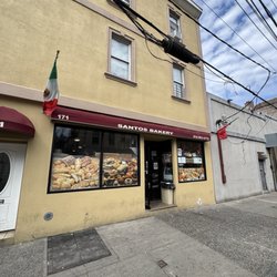 Santos Bakery - Outside