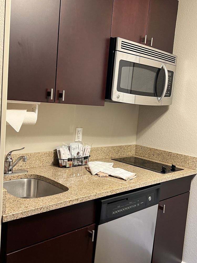 TOWNEPLACE SUITES ALBANY DOWNTOWN/MEDICAL CENTER Updated June 2024 58 Photos & 53 Reviews