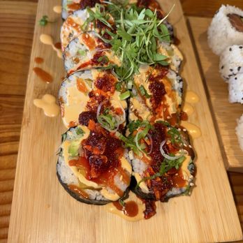 I 8Sushi - Chili garlic roll - Sushi Bars Near Me - Culver City, California I 8Sushi - Chili garlic roll - Sushi Bars Near Me - Culver City, California