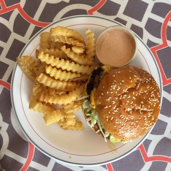 Burgers Park - Signature burger with crinkle fries and free dipping sauce - Burgers Near Me - North York, Ontario
