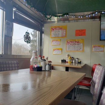 Daphne's Dining & Catering - Vintage seating - American Near Me - Robbinsville, New Jersey Daphne's Dining & Catering - Vintage seating - American Near Me - Robbinsville, New Jersey