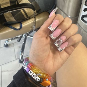 66 Nail Spa - Nail Salons Near Me - Flagstaff, Arizona