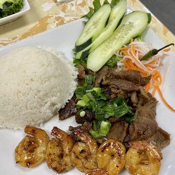Com Tam Dat Thanh - 04.22.21 #28 Broken Rice w/ BBQ Pork and BBQ Shrimp - Vietnamese Near Me - Sacramento, California Com Tam Dat Thanh - 04.22.21 #28 Broken Rice w/ BBQ Pork and BBQ Shrimp - Vietnamese Near Me - Sacramento, California