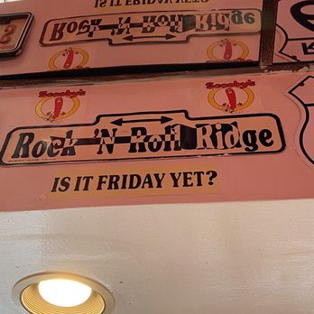 Scooby's Red Hots - a hot dog stand - Hot Dogs Near Me - Bensenville, Illinois
