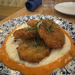 Famous Fried Green Tomatoes* Famous Fried Green Tomatoes*